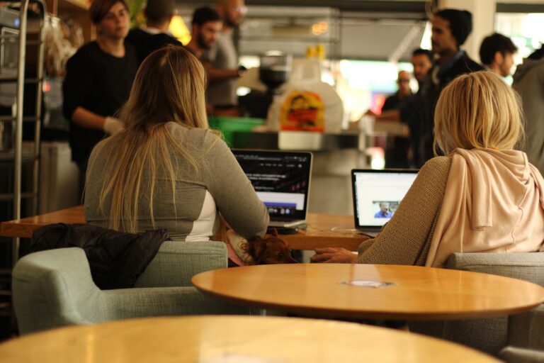 women, students, coffee shop